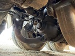 4 Underbody - Truck with Center Drive Axle