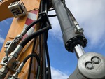Hydraulics with Bucket Cylinder