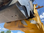 Crane Superstructure with Wear Pads