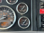 Cab with Control de Frenos