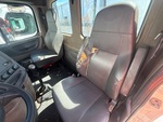 Cab with Seats/armrests