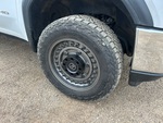 Underbody with Right Steer Tire