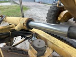 Hydraulics with Blade Side Shift Cylinders