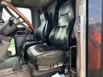 Cab with Seats/armrests