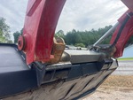 Chassis with Quick Coupler to Arms Pins