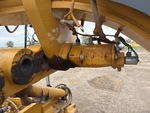 Hydraulics with Saddle Lock Pin