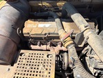 Moteur with Engine - Right Side