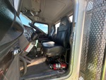 4 Transmision with Seats/armrests