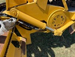 Hydraulics with Bar Lift Cylinders