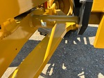Chassis with Front Axle Oscillating Pin