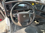 Cab with Elementy sterujące układem sterowania