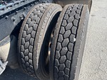 4 Underbody - Truck with Right Front Drive Tires