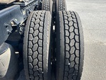 4 Underbody - Truck with Right Rear Drive Tires