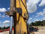 Hydraulics with Auxiliary Hydraulic Plumbing