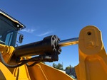 Hydraulics with Bucket Tilt Cylinders