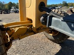 Chassis with Front Axle Oscillating Pin Wear