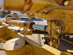 Hydraulics with Saddle Positioning Cylinder