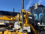 Hydraulics with Blade Lift Cylinders