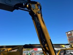 Hydraulics with Basket Tilt Cylinder