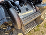 4 Underbody - Truck with Hydraulic Tank