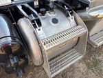 4 Underbody - Truck with Hydraulic Tank