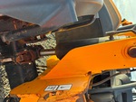Hydraulics with Frame Leveling Cylinders
