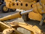 Hydraulics with Saddle Positioning Cylinder