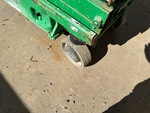 Châssis with Right Front Tire
