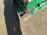Châssis with Right Rear Tire