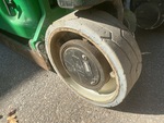 Châssis with Right Front Tire