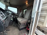 Cab with Seats/armrests