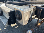 4 Underbody - Truck with Réservoir hydraulique